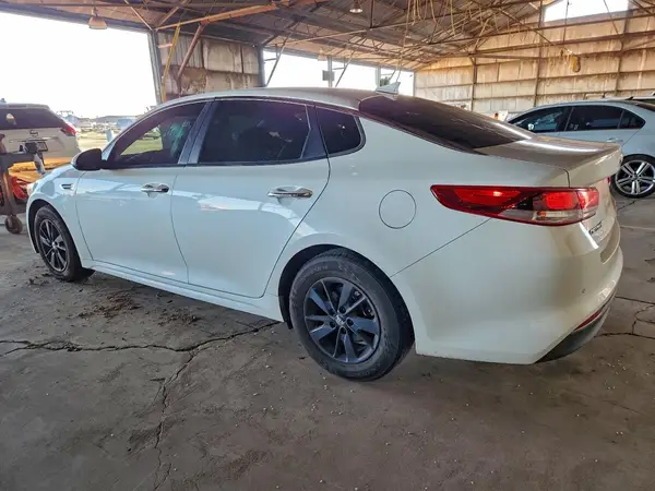 5XXGT4L31GG075463 2016 KIA OPTIMA - Image 2