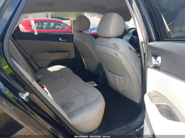 5XXGT4L31GG078802 2016 KIA OPTIMA - Image 8