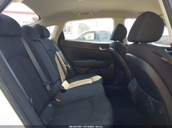 5XXGT4L31GG081280 2016 KIA OPTIMA - Image 8