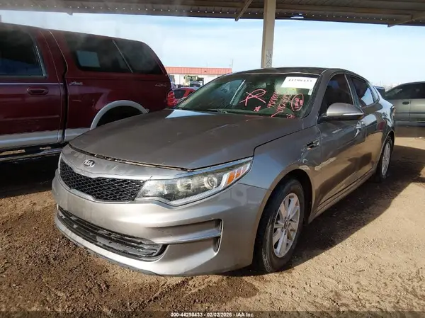 5XXGT4L31GG082705 2016 KIA OPTIMA - Image 2