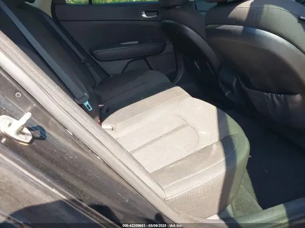 5XXGT4L31GG089797 2016 KIA OPTIMA - Image 8