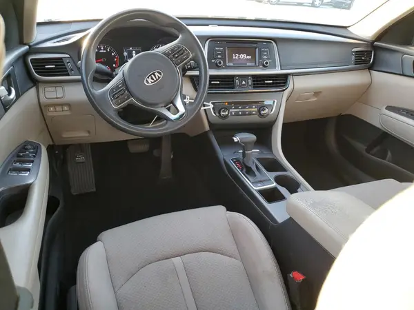 5XXGT4L31GG090318 2016 KIA OPTIMA - Image 8