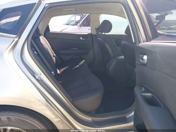 5XXGT4L31GG097334 2016 KIA OPTIMA - Image 8