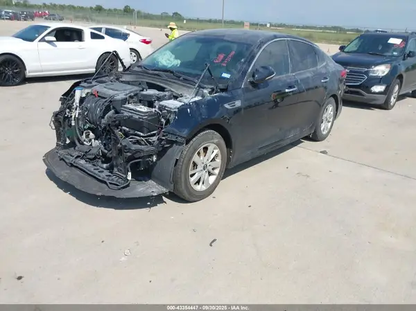 5XXGT4L31GG113404 2016 KIA OPTIMA - Image 2