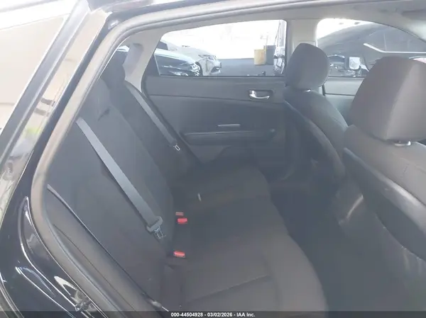 5XXGT4L31GG116738 2016 KIA OPTIMA - Image 8