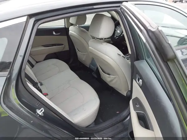 5XXGT4L31GG120756 2016 KIA OPTIMA - Image 8