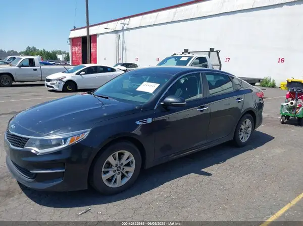 5XXGT4L31GG120885 2016 KIA OPTIMA - Image 2