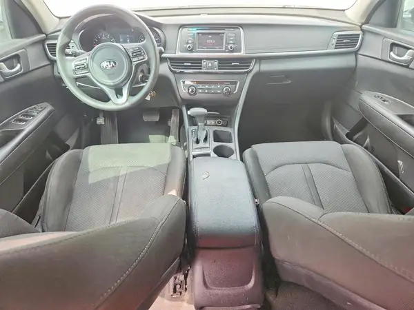 5XXGT4L31HG124355 2017 KIA OPTIMA - Image 8