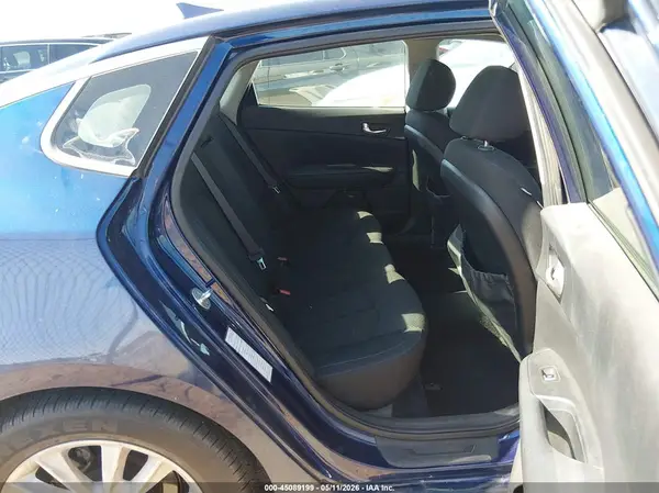 5XXGT4L31HG128566 2017 KIA OPTIMA - Image 8