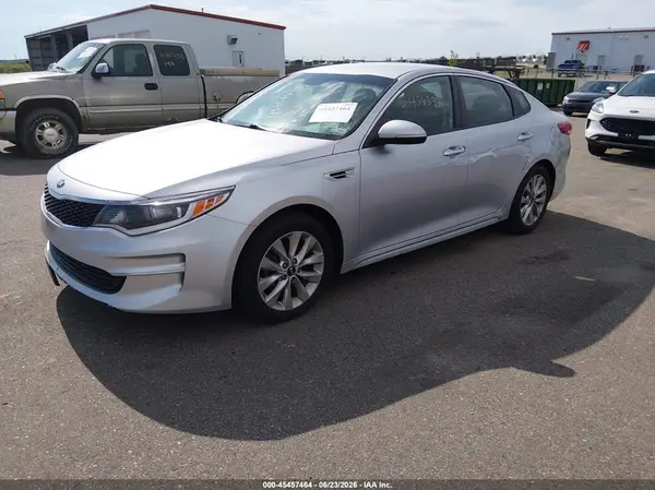 5XXGT4L31HG131080 2017 KIA OPTIMA - Image 2