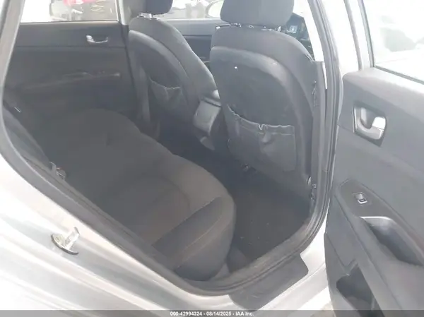 5XXGT4L31HG132021 2017 KIA OPTIMA - Image 8