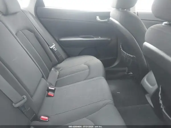 5XXGT4L31HG132665 2017 KIA OPTIMA - Image 8