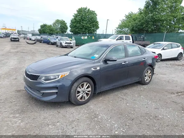 5XXGT4L31HG136358 2017 KIA OPTIMA - Image 2