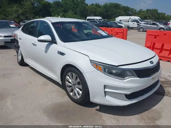 5XXGT4L31HG139082 2017 KIA OPTIMA - Image 1