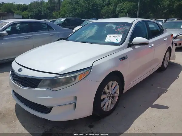 5XXGT4L31HG139082 2017 KIA OPTIMA - Image 2