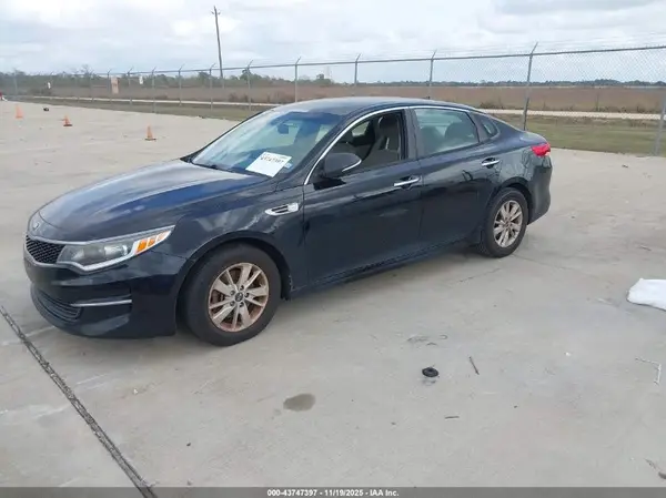 5XXGT4L31HG142015 2017 KIA OPTIMA - Image 2
