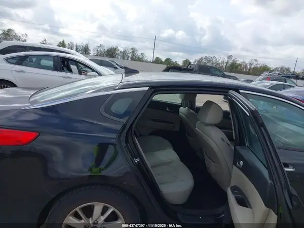 5XXGT4L31HG142015 2017 KIA OPTIMA - Image 8
