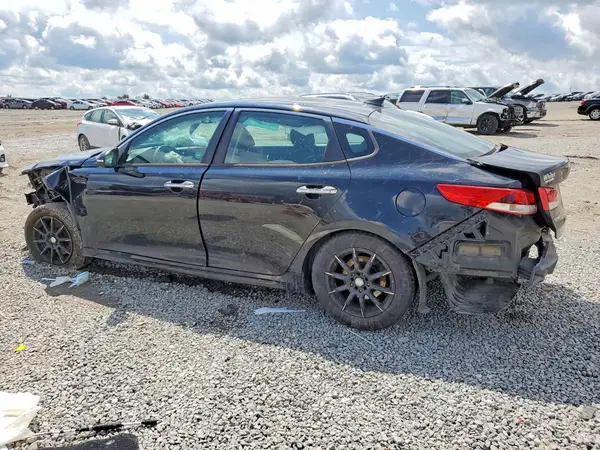 5XXGT4L31HG144928 2017 KIA OPTIMA - Image 2