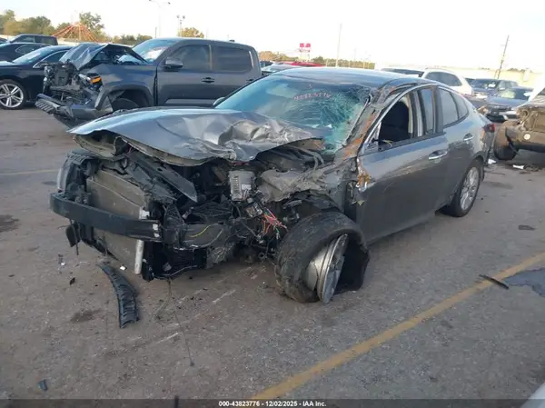 5XXGT4L31HG147697 2017 KIA OPTIMA - Image 2