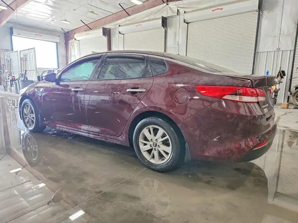 5XXGT4L31HG151152 2017 KIA OPTIMA - Image 2