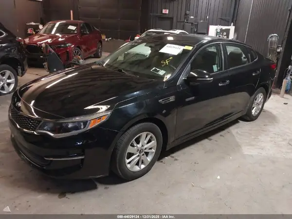 5XXGT4L31HG154729 2017 KIA OPTIMA - Image 2