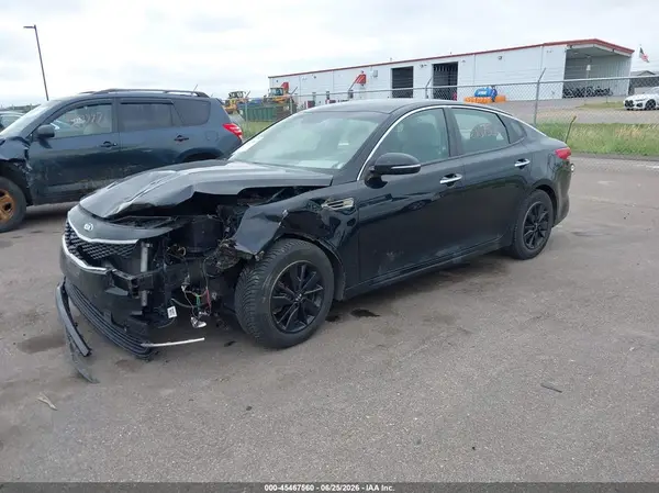 5XXGT4L31HG156643 2017 KIA OPTIMA - Image 2