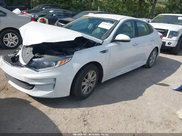 5XXGT4L31HG162880 2017 KIA OPTIMA - Image 2