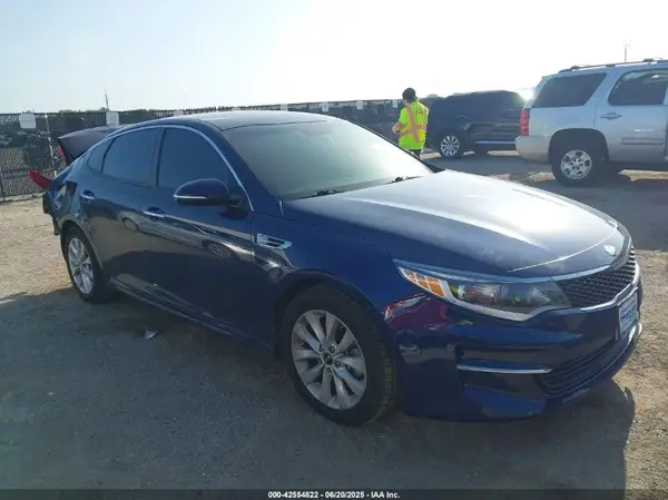 5XXGT4L31HG162927 2017 KIA OPTIMA - Image 1