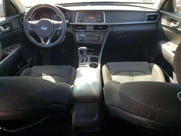 5XXGT4L31HG163656 2017 KIA OPTIMA - Image 8