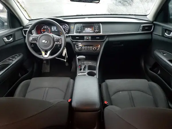 5XXGT4L31HG165925 2017 KIA OPTIMA - Image 8