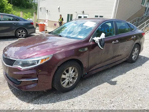 5XXGT4L31HG166556 2017 KIA OPTIMA - Image 2