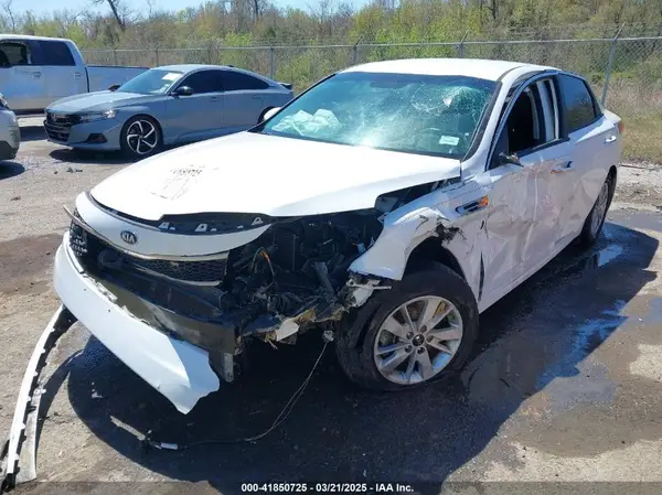 5XXGT4L31HG170655 2017 KIA OPTIMA - Image 2