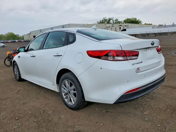 5XXGT4L31HG176102 2017 KIA OPTIMA - Image 2