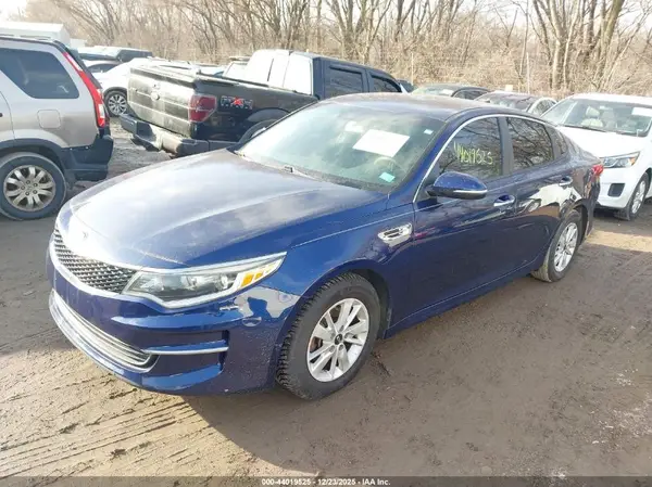 5XXGT4L31HG176830 2017 KIA OPTIMA - Image 2
