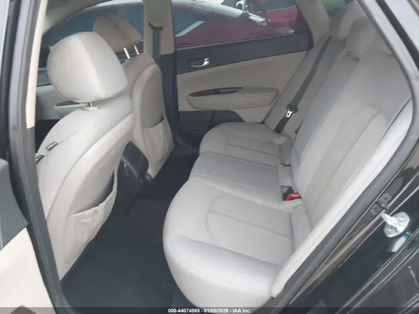5XXGT4L31JG178678 2018 KIA OPTIMA - Image 8