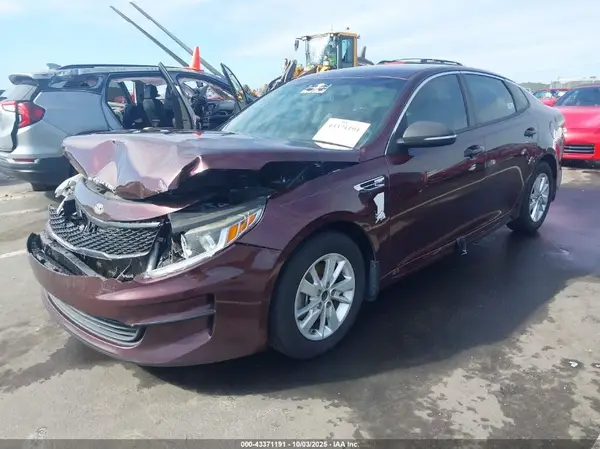 5XXGT4L31JG179474 2018 KIA OPTIMA - Image 2
