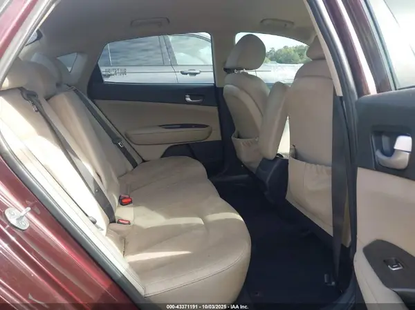 5XXGT4L31JG179474 2018 KIA OPTIMA - Image 8