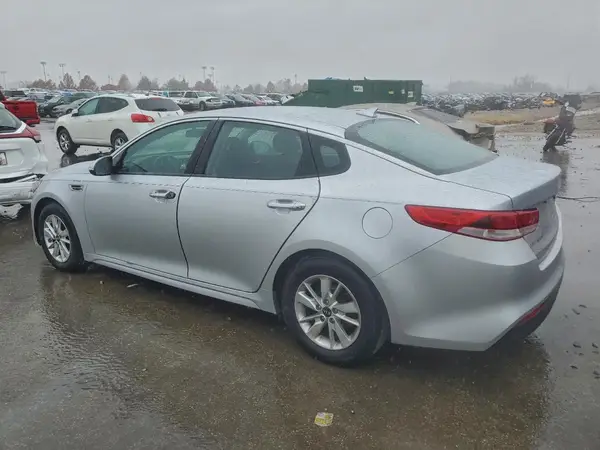 5XXGT4L31JG181869 2018 KIA OPTIMA - Image 2
