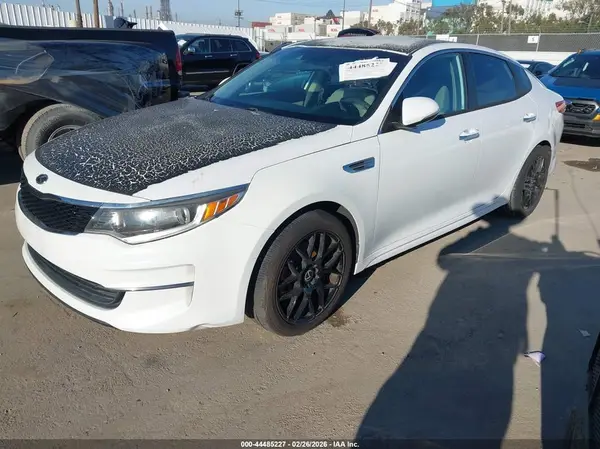5XXGT4L31JG182309 2018 KIA OPTIMA - Image 2
