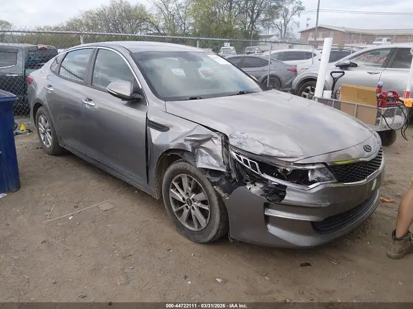 5XXGT4L31JG185999 2018 KIA OPTIMA - Image 1