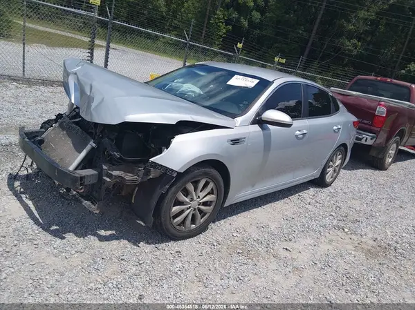 5XXGT4L31JG186411 2018 KIA OPTIMA - Image 2