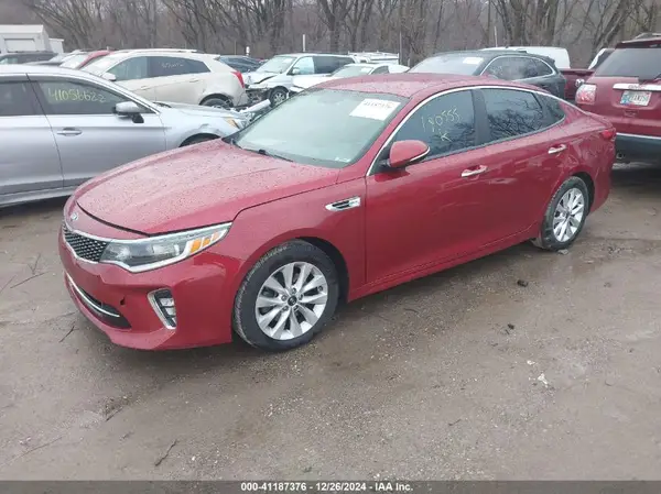 5XXGT4L31JG190555 2018 KIA OPTIMA - Image 2