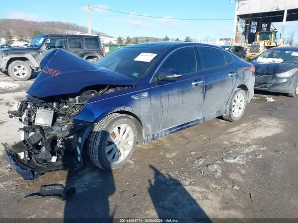 5XXGT4L31JG191415 2018 KIA OPTIMA - Image 2