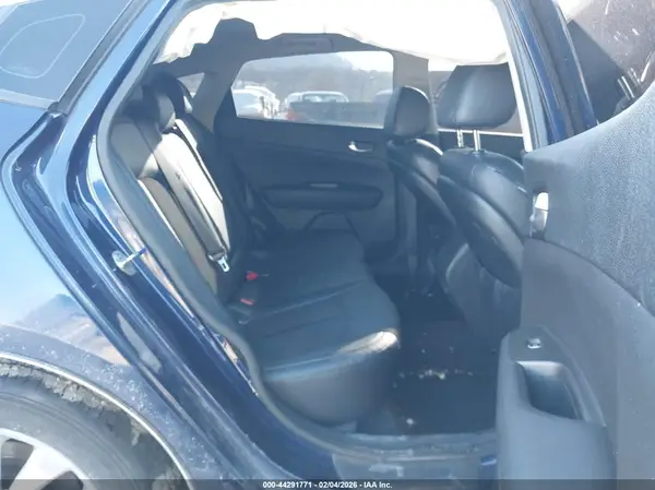 5XXGT4L31JG191415 2018 KIA OPTIMA - Image 8