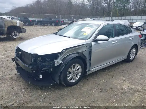 5XXGT4L31JG192564 2018 KIA OPTIMA - Image 2