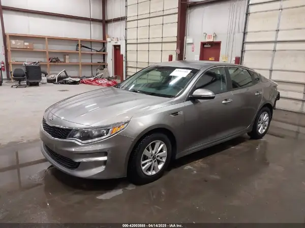 5XXGT4L31JG192936 2018 KIA OPTIMA - Image 2