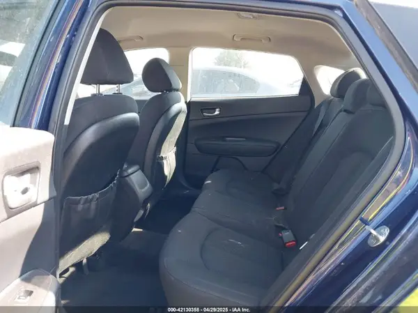 5XXGT4L31JG193780 2018 KIA OPTIMA - Image 8