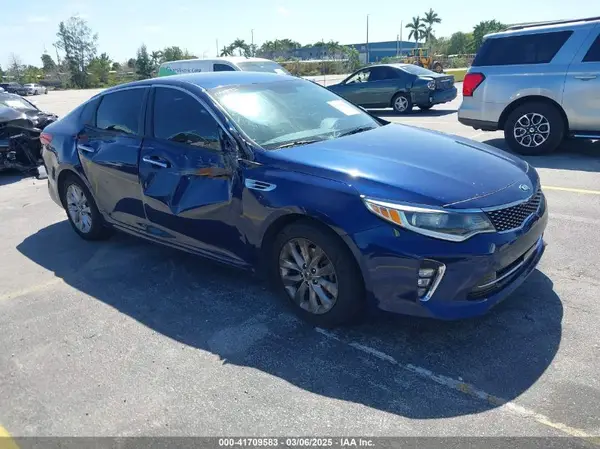 5XXGT4L31JG193861 2018 KIA OPTIMA - Image 1