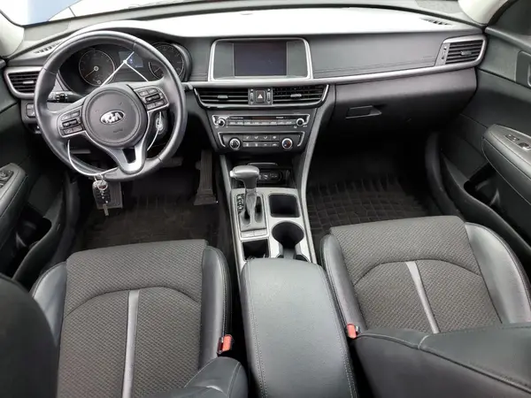 5XXGT4L31JG194105 2018 KIA OPTIMA - Image 8