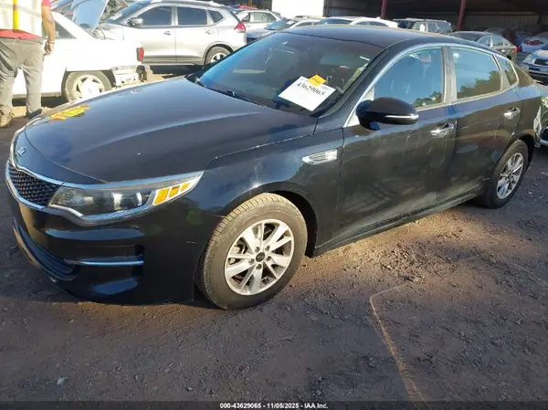 5XXGT4L31JG194931 2018 KIA OPTIMA - Image 2